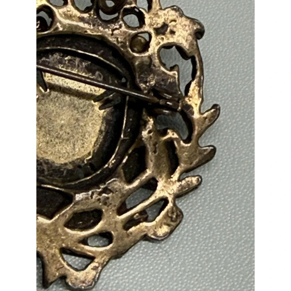 Vintage Green‎ Enamel Wreath Ornate Maltese Cross Brooch Pin Brass Tone Pendant